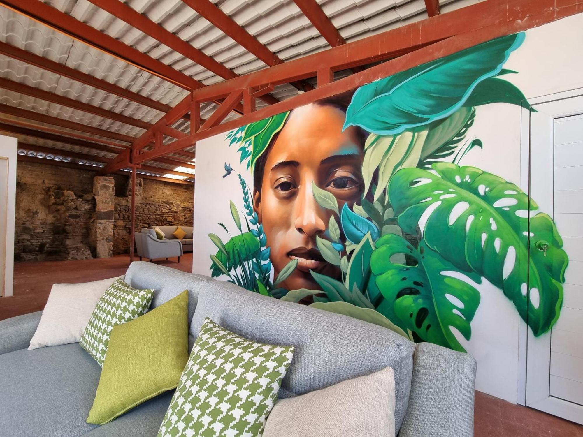 Central Hostel San Sebastian Antigua ภายนอก รูปภาพ